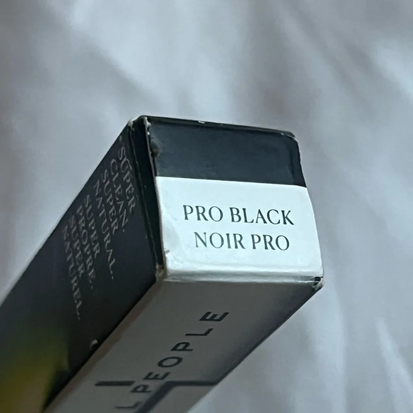 🤍New Well People Expressionist Volumizing Mascara🤍 - Picture 5 of 5